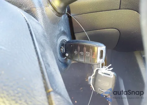 2016 Kia Forte Lx z USA, uszkodzony, nr VIN KNAFK5A81G5583629